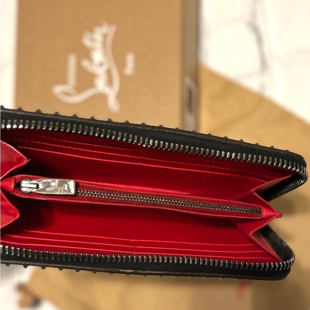 EUC Christian Louboutin Brown Zippy Long Wallet With Box & Dust Bag - Picture 2 of 16